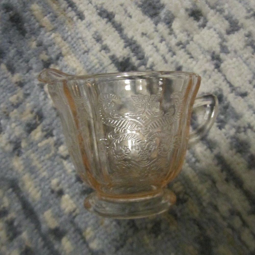 Federal Glass Pink Depression Creamer - Madrid Recollection Pattern
